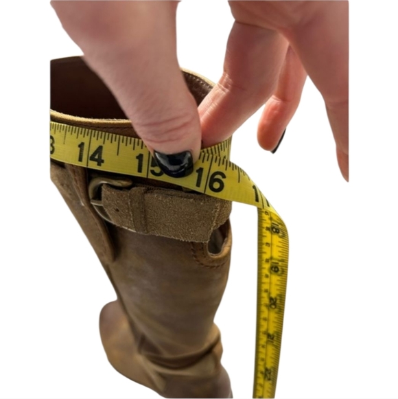 😁UGG Tan and Brown Heeled Leather Boots Size 8.5 - Picture 4 of 7